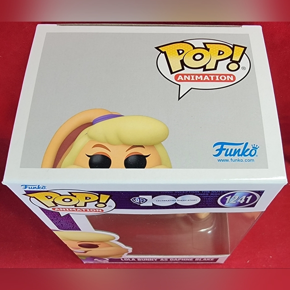 Lola bunny as Daphne blake funko # 1241 (nib) - Picture 4 of 7